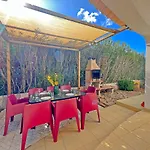 Private Rego With Oceanview And Pool Villa *