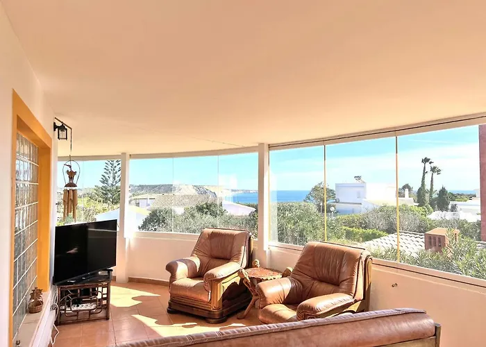 Private Rego With Oceanview And Pool *